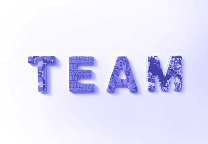 A graphic showing that there is no I in TEAM.